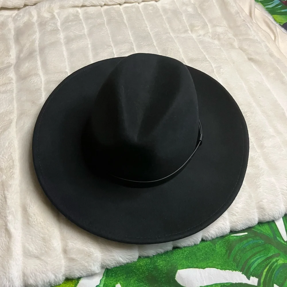 NWT Urban Outfitters OSFM Black Wide Brim Casual Festival Summer Midwest Hat